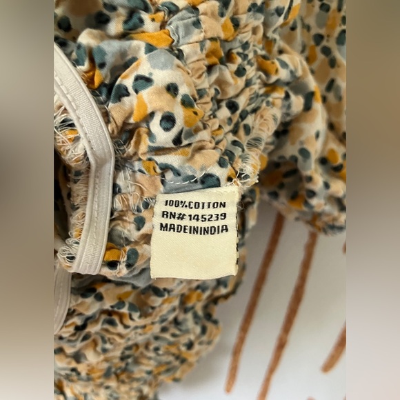 Sim & Sam Puff Sleeve Crop Top - Picture 5 of 6